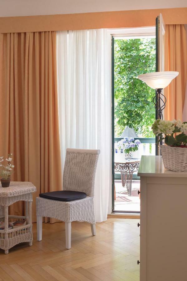 Cafe'Seestrasse Magdeburg Bagian luar foto