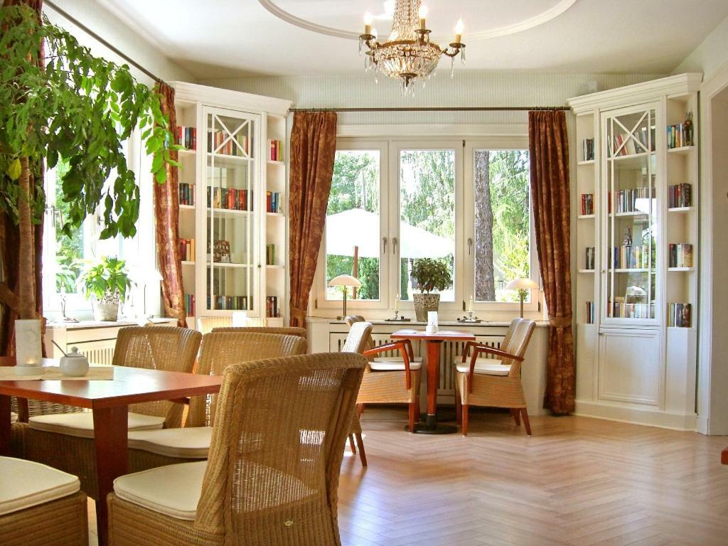 Cafe'Seestrasse Magdeburg Bagian luar foto