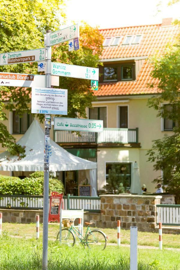 Cafe'Seestrasse Magdeburg Bagian luar foto