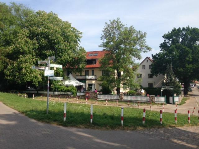 Cafe'Seestrasse Magdeburg Bagian luar foto